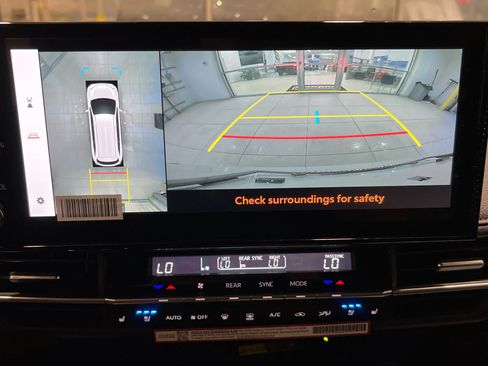 New 2026 Toyota Sienna Platinum AWD/4WD image 26