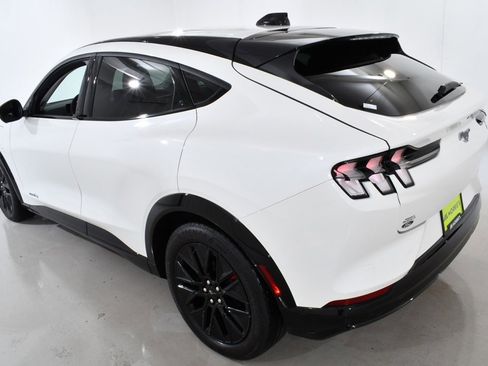 Used 2025 Ford Mustang Mach-E Premium w/ Sport Appearance Package image 15