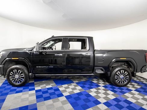 Used 2024 GMC Sierra 2500 Denali Ultimate w/ Max Trailering Package AWD/4WD image 8