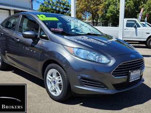 Used 2019 Ford Fiesta SE image 1