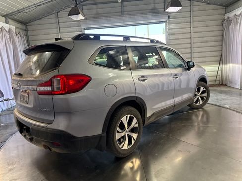 Used 2021 Subaru Ascent Premium w/ Convenience Package AWD/4WD image 4