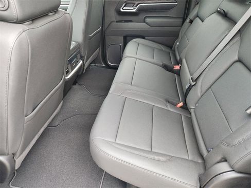 New 2025 GMC Sierra 1500 SLT image 19
