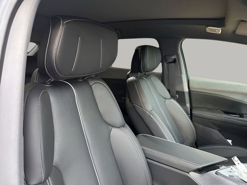 New 2026 Cadillac Optiq Sport 2 image 15