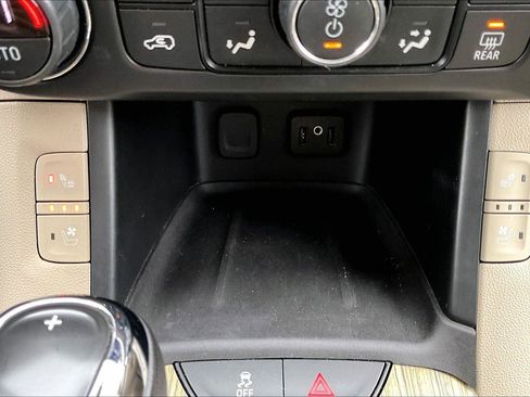 Used 2019 GMC Acadia Denali w/ Technology Package image 32