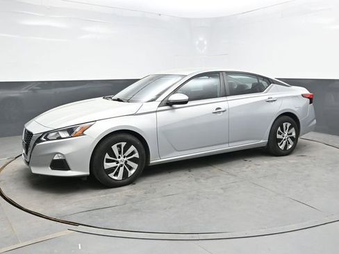 Used 2021 Nissan Altima 2.5 S FWD image 3
