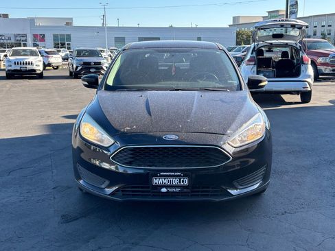 Used 2017 Ford Focus SE w/ Cold Weather Package FWD image 2