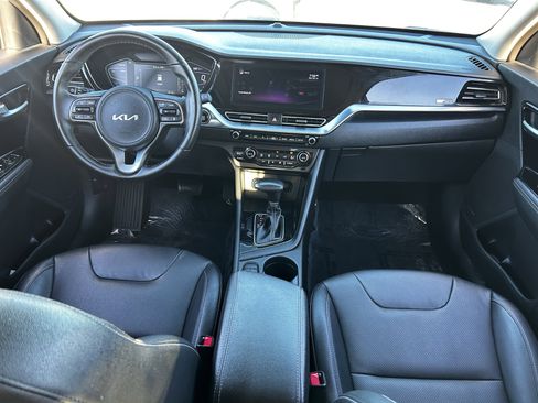 Certified 2022 Kia Niro Touring Special Edition image 14