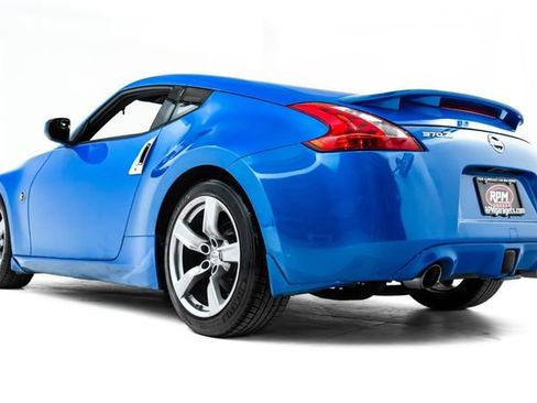Used 2009 Nissan 370Z Coupe image 3