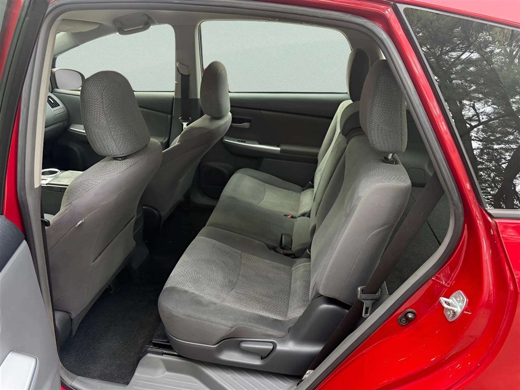 Used 2014 Toyota Prius V Two FWD image 10