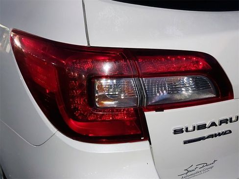 Used 2017 Subaru Outback 2.5i Premium image 29