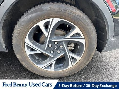 Used 2024 Lincoln Nautilus Premier AWD/4WD image 11