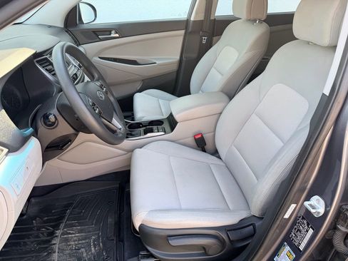 Used 2018 Hyundai Tucson SE image 12