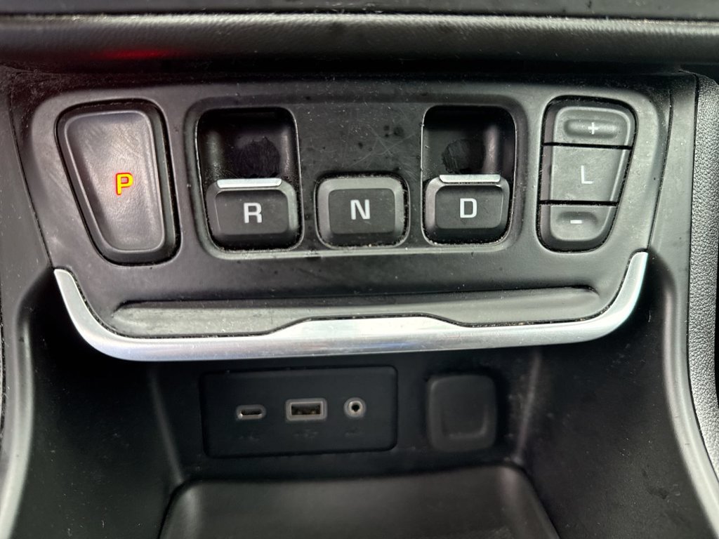 Used 2021 GMC Terrain SLE FWD image 16