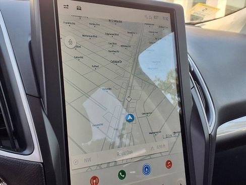 Used 2024 Ford Edge SEL image 8