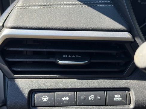 Certified 2022 Nissan Altima 2.5 SV w/ SV Premium Package image 10