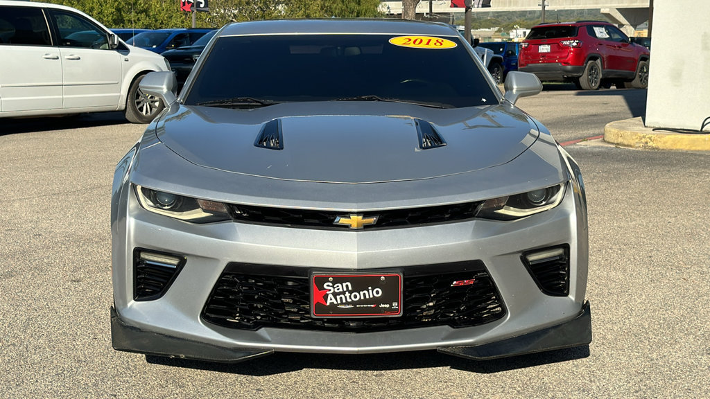 Used 2018 Chevrolet Camaro SS RWD image 2