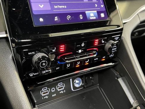 New 2025 Jeep Grand Cherokee L Laredo w/ Luxury Tech Group I image 31