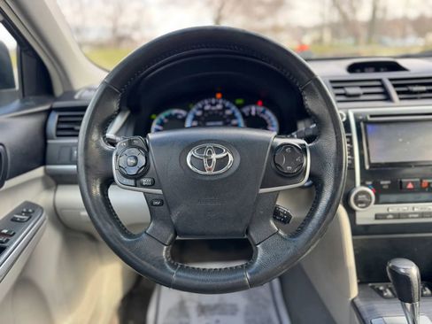 Used 2012 Toyota Camry XLE w/ Leather Pkg FWD image 22