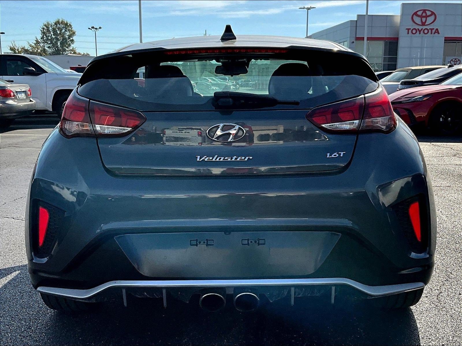 Used 2019 Hyundai Veloster Turbo FWD image 5