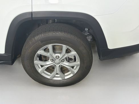 Used 2023 Jeep Grand Cherokee L Limited w/ Luxury Tech Group II RWD image 11