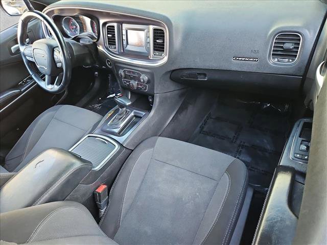 Used 2015 Dodge Charger SE w/ Sport Appearance Group RWD image 20