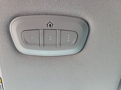 Used 2020 Jeep Cherokee Trailhawk image 35