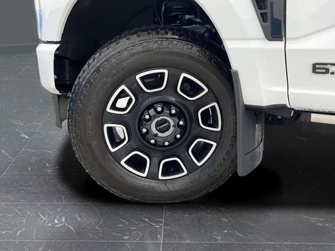 Used 2025 Ford F350 Platinum image 42
