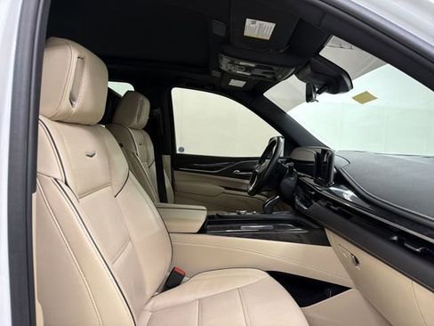 Used 2024 Cadillac Escalade ESV Premium Luxury w/ LPO, Floor Liner Package AWD/4WD image 24