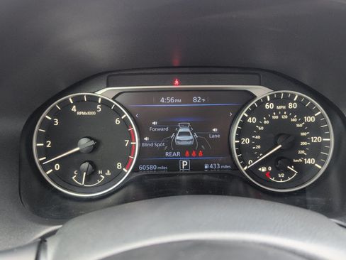 Used 2024 Nissan Altima 2.5 SV FWD image 22