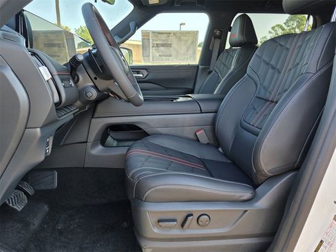 New 2025 Nissan Armada PRO-4X image 12