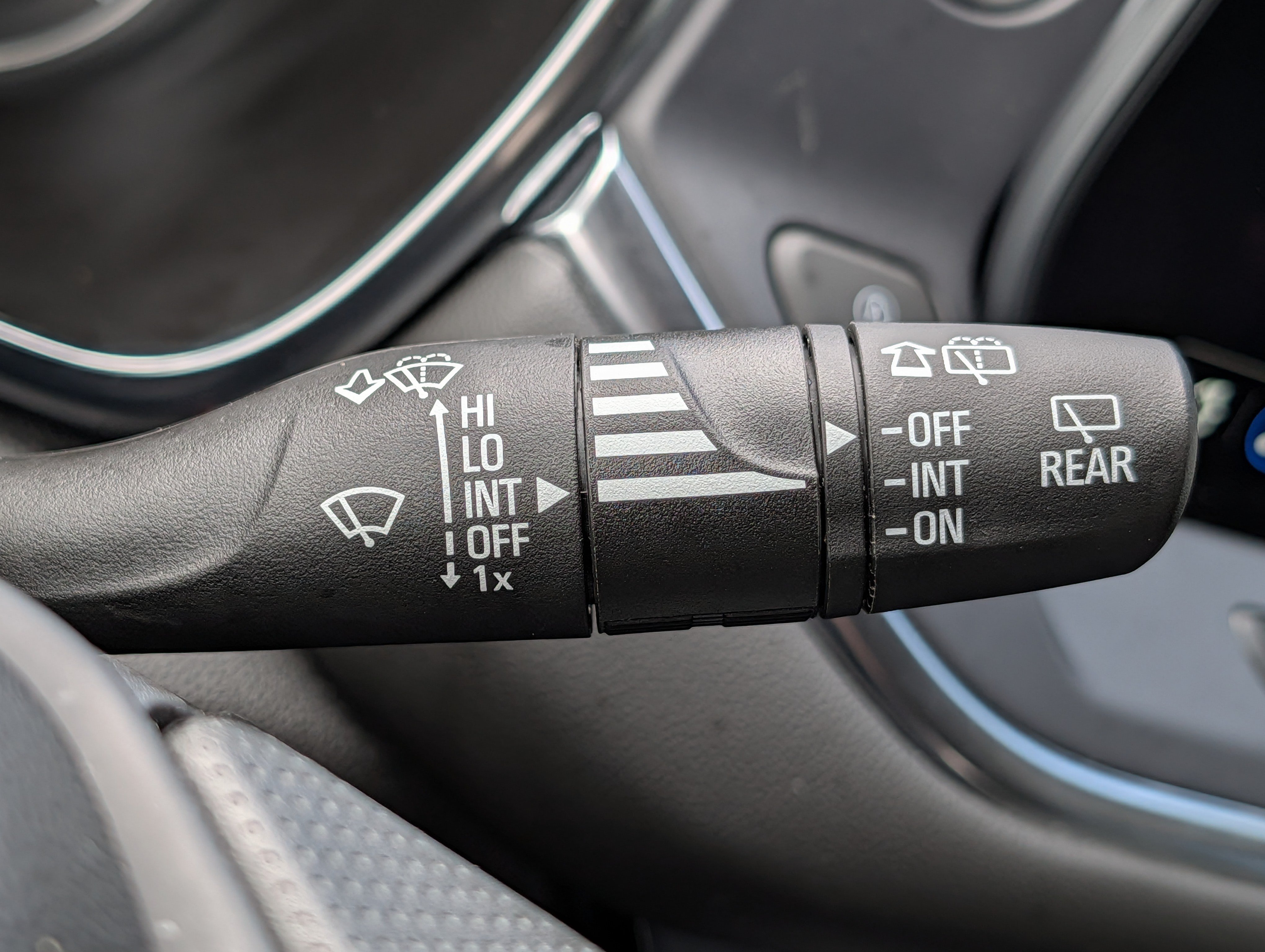 Certified 2025 Chevrolet Blazer LT AWD/4WD image 24