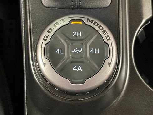 Used 2023 Ford Bronco Big Bend w/ Sasquatch Package AWD/4WD image 39