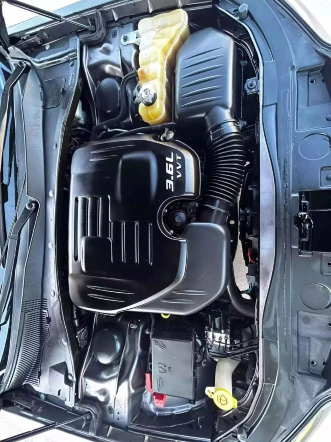 Used 2013 Chrysler 300 RWD image 10