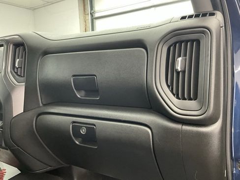 Used 2021 Chevrolet Silverado 2500 Custom w/ Custom Value Package image 10