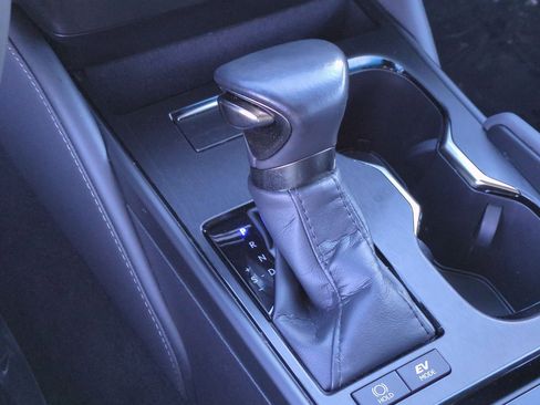 Certified 2024 Lexus ES 300h w/ Premium Package image 27