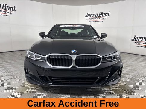 Used 2025 BMW 330i Sedan image 3
