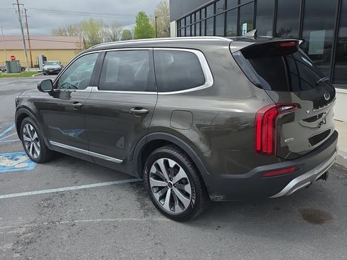 Used 2020 Kia Telluride EX w/ EX Premium Package AWD/4WD image 3