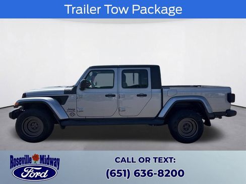 Used 2020 Jeep Gladiator Overland AWD/4WD image 4