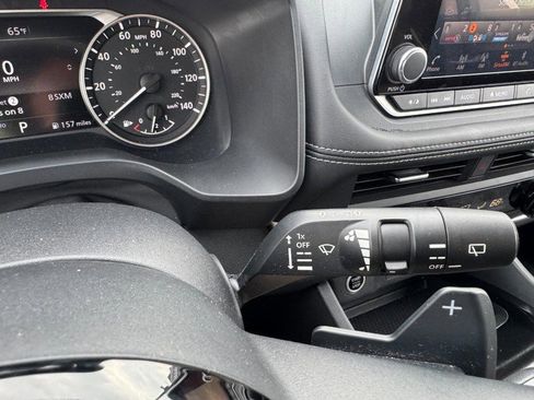 Used 2023 Nissan Rogue SV image 21