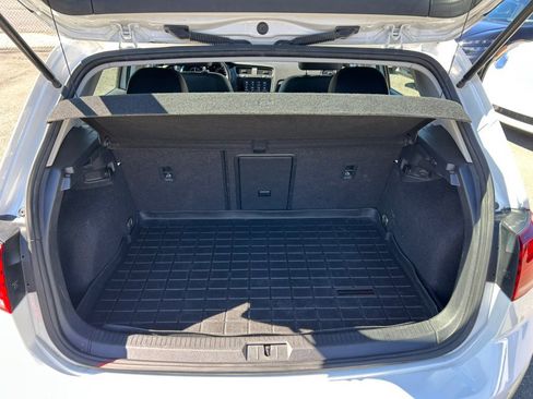 Used 2019 Volkswagen e-Golf SEL Premium image 56