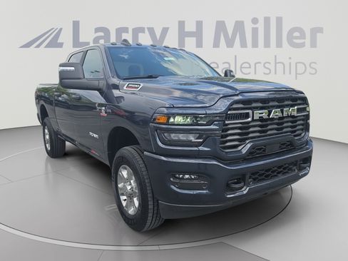 New 2026 RAM 3500 Big Horn AWD/4WD image 7