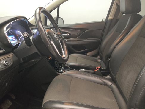 Used 2020 Buick Encore Preferred FWD image 17