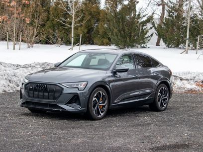 Used 2022 Audi e-tron Premium Plus w/ Premium Plus Package