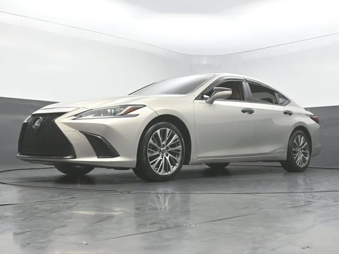 Used 2019 Lexus ES 300h w/ Premium Package FWD image 46
