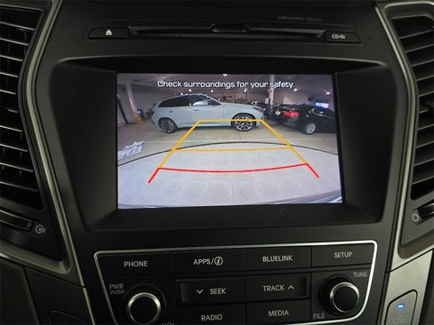 Used 2017 Hyundai Santa Fe Sport image 24