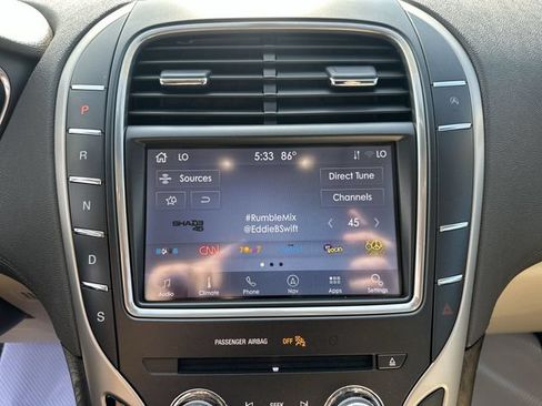 Used 2020 Lincoln Nautilus Reserve AWD/4WD image 14