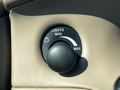 Used 2001 Buick Century Custom w/ Premium Pkg FWD image 25