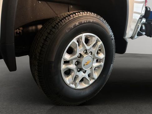 Used 2024 Chevrolet Silverado 2500 LT image 22
