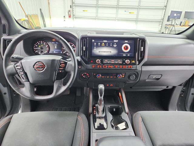 Used 2025 Nissan Frontier PRO-4X AWD/4WD image 24