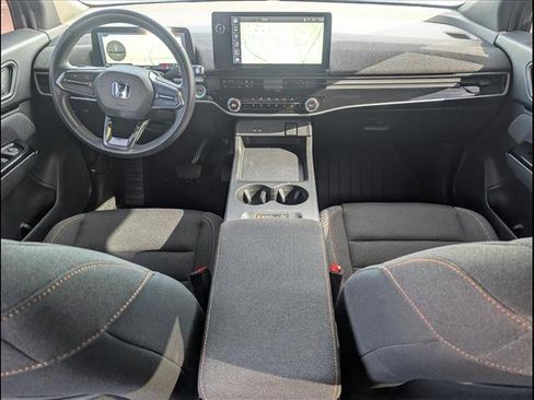 Certified 2024 Honda Prologue EX image 18